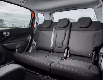 内饰 Fiat 500L Cross [UK-spec] (330) '2017–20