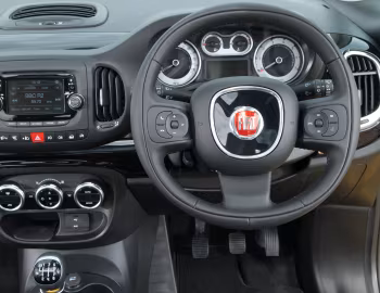 Panel frontal Fiat 500L Trekking [UK-spec] (330) '2013–17