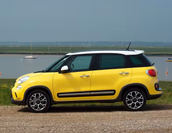 Fiat 500L Trekking [UK-spec] (330) '2013–17