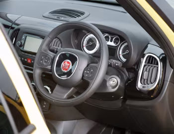 内饰 Fiat 500L Trekking [UK-spec] (330) '2013–17