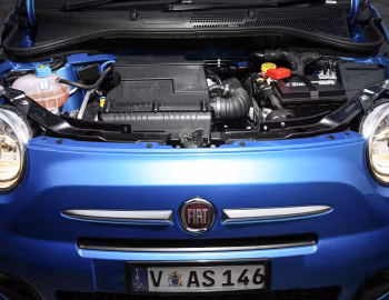 Bajo el capó Fiat 500S Cabrio [Australia] '2013–15
