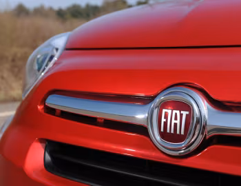 商标 Fiat 500X [UK-spec] (334) '2015–18