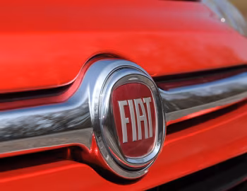 商标 Fiat 500X [UK-spec] (334) '2015–18
