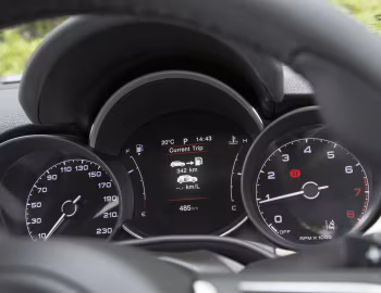 仪表台 Fiat 500X Cross [Japan] (334) '2019–22