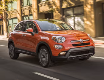 2016–18 Fiat 500X Trekking [North America] (334) '2015–18