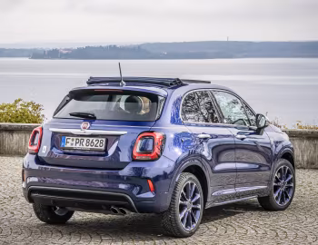 Fiat 500X Yacht Club Capri (334) '2021–22