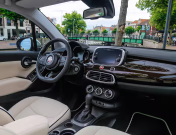 Interior Fiat 500X Yacht Club Capri Hybrid (334) '2022
