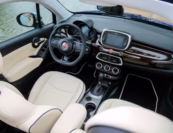 Interior Fiat 500X Yacht Club Capri Hybrid (334) '2022