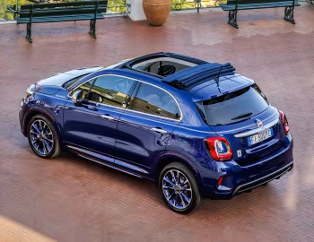 Fiat 500X Yacht Club Capri (334) '2021–22