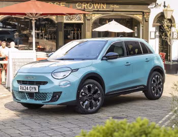 Fiat 600 Hybrid La Prima [UK-spec] (364) '2024–pr.