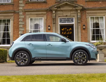 Fiat 600 Hybrid La Prima [UK-spec] (364) '2024–pr.