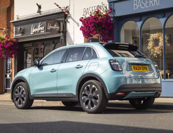 Fiat 600 Hybrid La Prima [UK-spec] (364) '2024–pr.