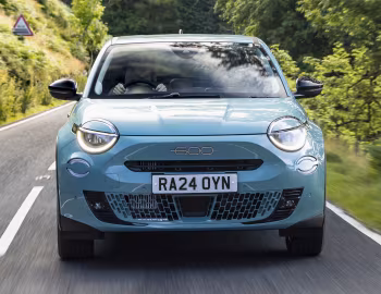 Fiat 600 Hybrid La Prima [UK-spec] (364) '2024–pr.