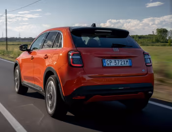 Fiat 600e La Prima [Worldwide] (365) '2023–pr.