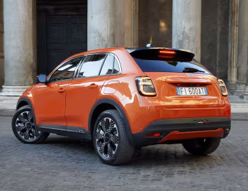 Fiat 600e La Prima [Worldwide] (365) '2023–pr.