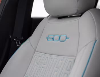 Interior Fiat 600e La Prima [UK-spec] (365) '2024–pr.