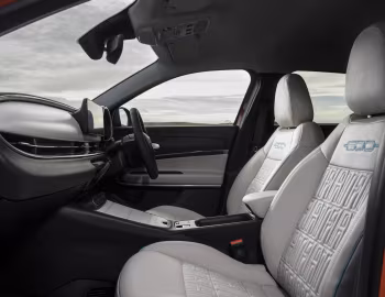 Interior Fiat 600e La Prima [UK-spec] (365) '2024–pr.