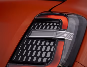 Fiat 600e La Prima [UK-spec] (365) '2024–pr.