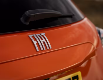 Fiat 600e La Prima [UK-spec] (365) '2024–pr.