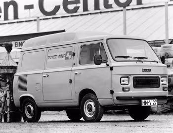 Fiat 900 T Furgone tetto rialzato (100GF) '1976–80