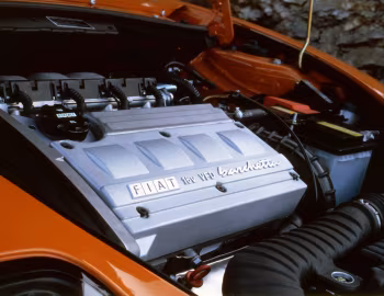 Bajo el capó Fiat barchetta (183) '1995–2002