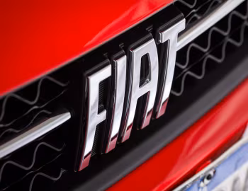 商标 2021–22 Fiat Cronos Precision (359) '2020–22