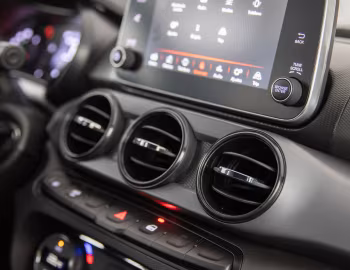中控台 2021–22 Fiat Cronos S-Design (359) '2020–22