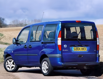 Fiat Doblò [UK-spec] (223) '2001–05