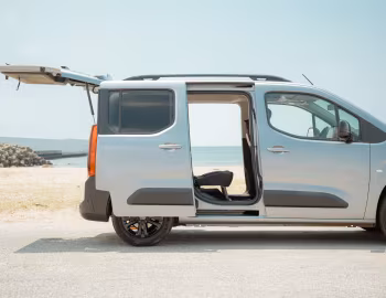 Fiat Doblò [Japan] (360) '2023–24