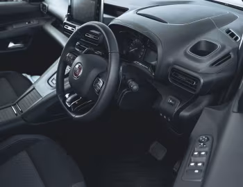 Interior Fiat Doblò [Japan] (360) '2023–24