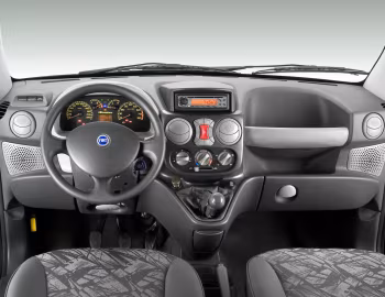 Panel frontal 2007–08 Fiat Doblò Adventure [Latam] (223) '2006–08