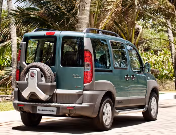 2010–12 Fiat Doblò Adventure (223) '2009–12