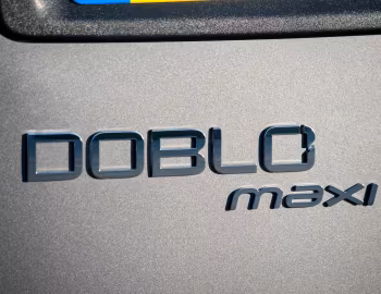 Fiat Doblò Cargo Maxi [UK-spec] (263) '2015–22