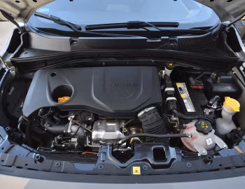 Bajo el capó Fiat Fastback Turbo 270 [Argentina] (376) '2024–25