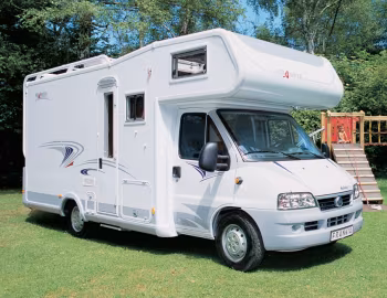 2006 Frankia Holiday Class A 670 '2005–06