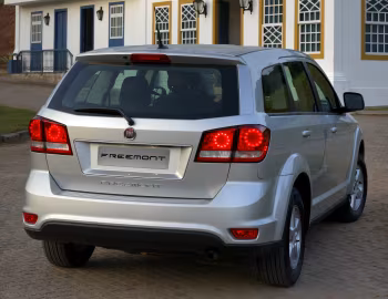 Fiat Freemont Emotion [Brazil] (345) '2011–16
