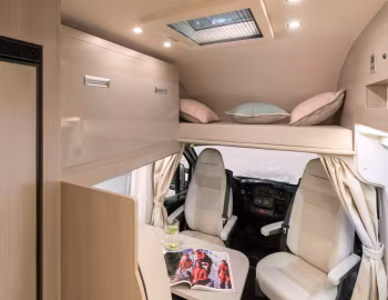Interior 2019–21 Peugeot Boxer Globe-Traveller Voyager Z '2018–21
