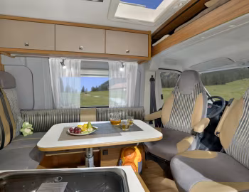Interior 2015 Globecar Familyscout L '2014–15