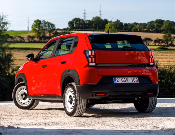 Fiat (Grande Panda)ᴿᴱᴰ Electric (328) '2025