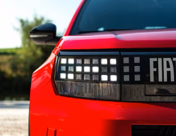 Fiat (Grande Panda)ᴿᴱᴰ Electric (328) '2025