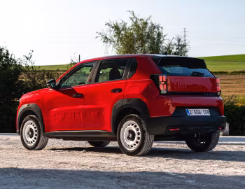 Fiat (Grande Panda)ᴿᴱᴰ Electric (328) '2025