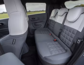Interior Fiat Grande Panda La Prima Hybrid [UK-spec] (328) '2026