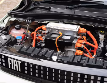 Bajo el capó Fiat Grande Panda Pop Electric [UK-spec] (328) '2026