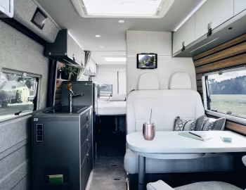 Interior 2023–25 Hymer Yellowstone '2022–25