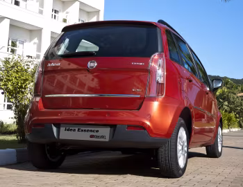 2011–13 Fiat Idea Essence [Latam] (350) '2010–13