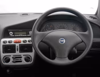 Panel frontal Fiat Palio Vibe 3-door [South Africa] (178) '2006–08