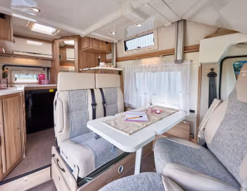 Intérieur 2015–pr. Karmann Mobil Dexter 550 '2014–pr.