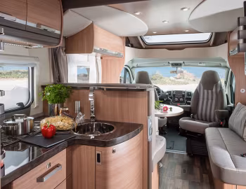 Интерьер 2015–19 Knaus Sky Wave '2014–19