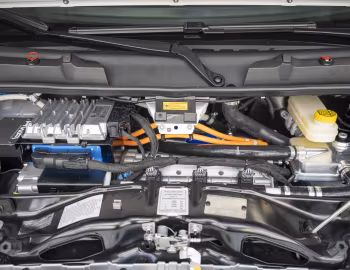 Bajo el capó Knaus Van TI "Vansation" E.Power '08.2021