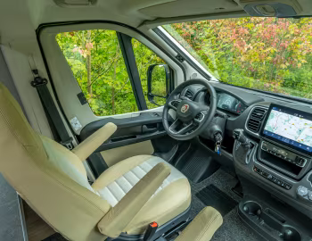 Interior 2022–24 la strada Avanti C '2021–24